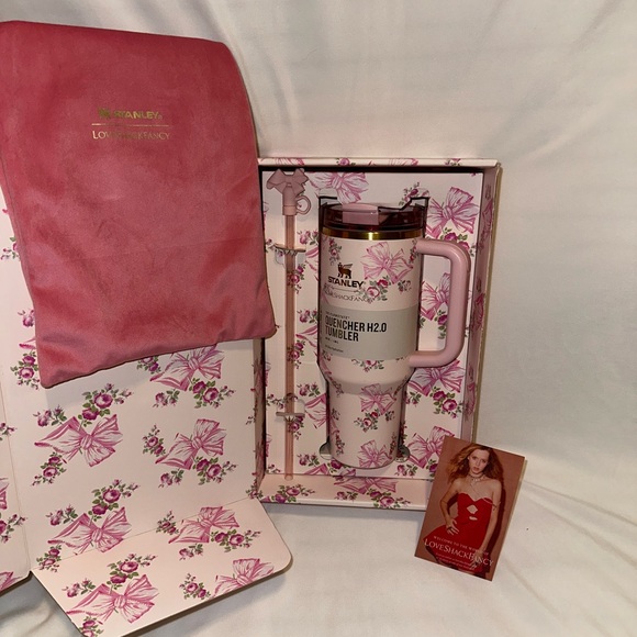 Stanley x LoveShackFancy Flowstate Quencher 40oz Tumbler - Picture 2 of 5